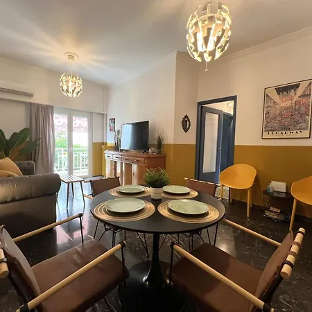 Athenian Vintage Style 2 Bdr Apartment Exterior photo