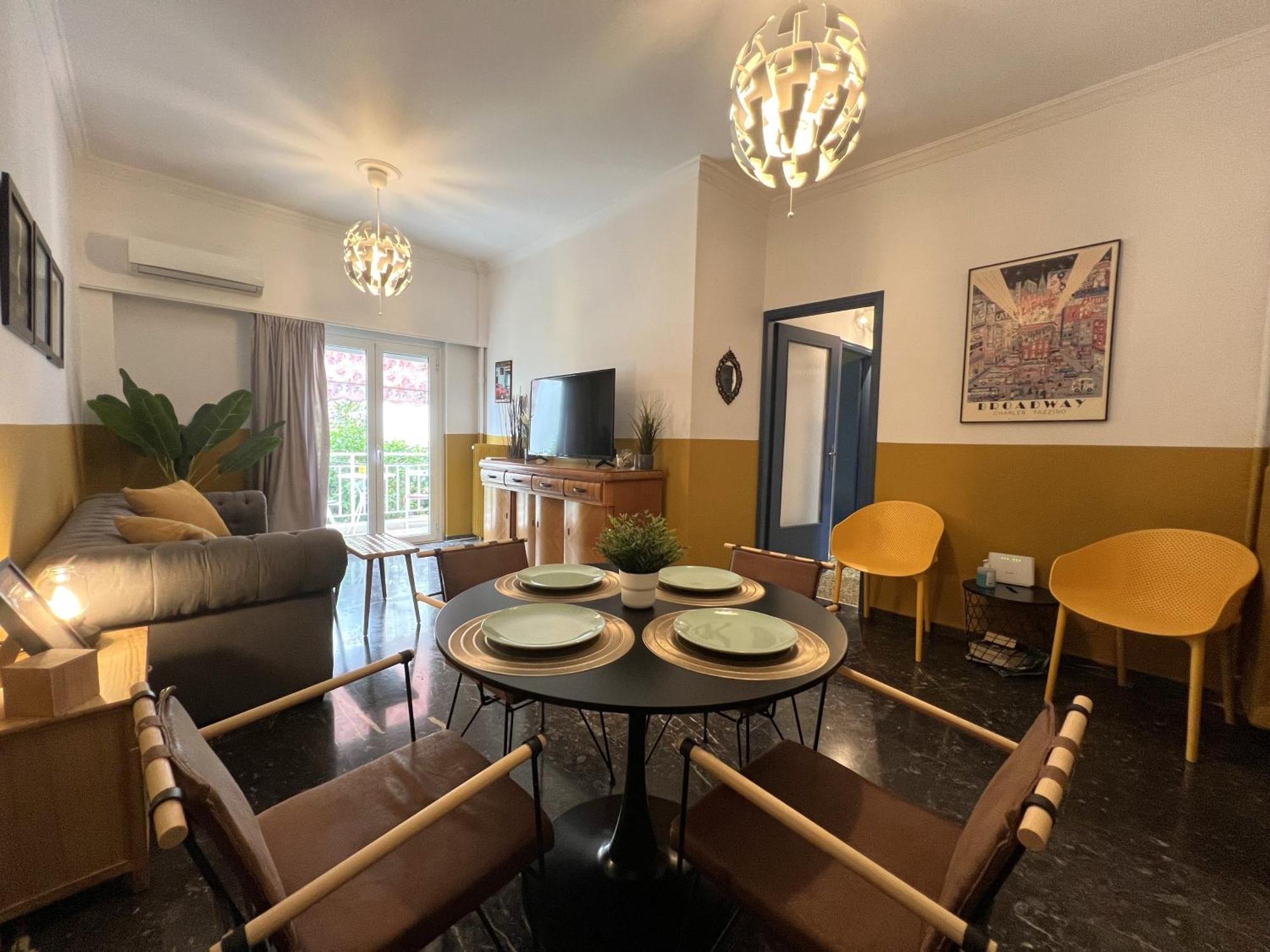 Apartment Athenian Vintage Style 2 Bdr